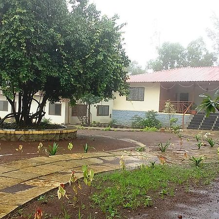 Prakruti Agro Farm Hotel Jawhar Bagian luar foto