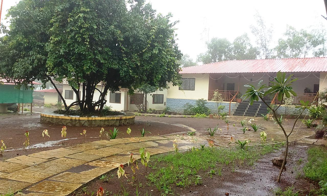Prakruti Agro Farm Hotel Jawhar Bagian luar foto